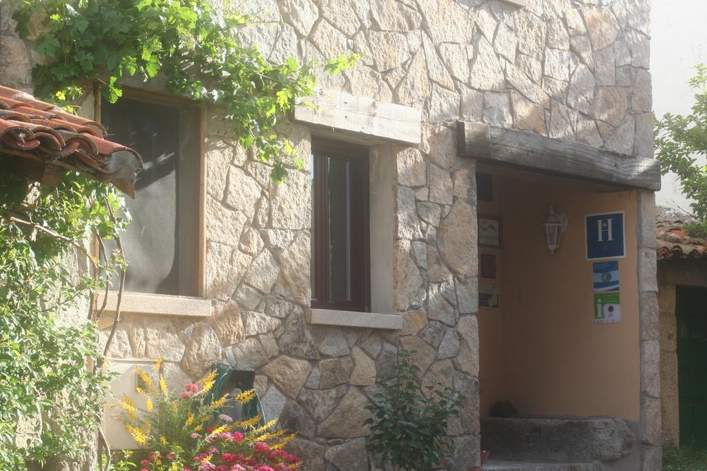 Hostal Rural Las Cuatro Calles Сан-Мартин-дель-Пимпольяр Экстерьер фото